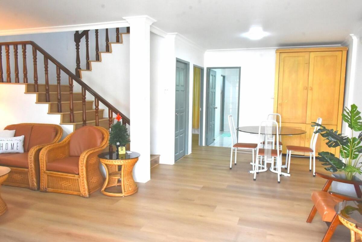 Rain Tree Homestay Bintulu Zewnętrze zdjęcie