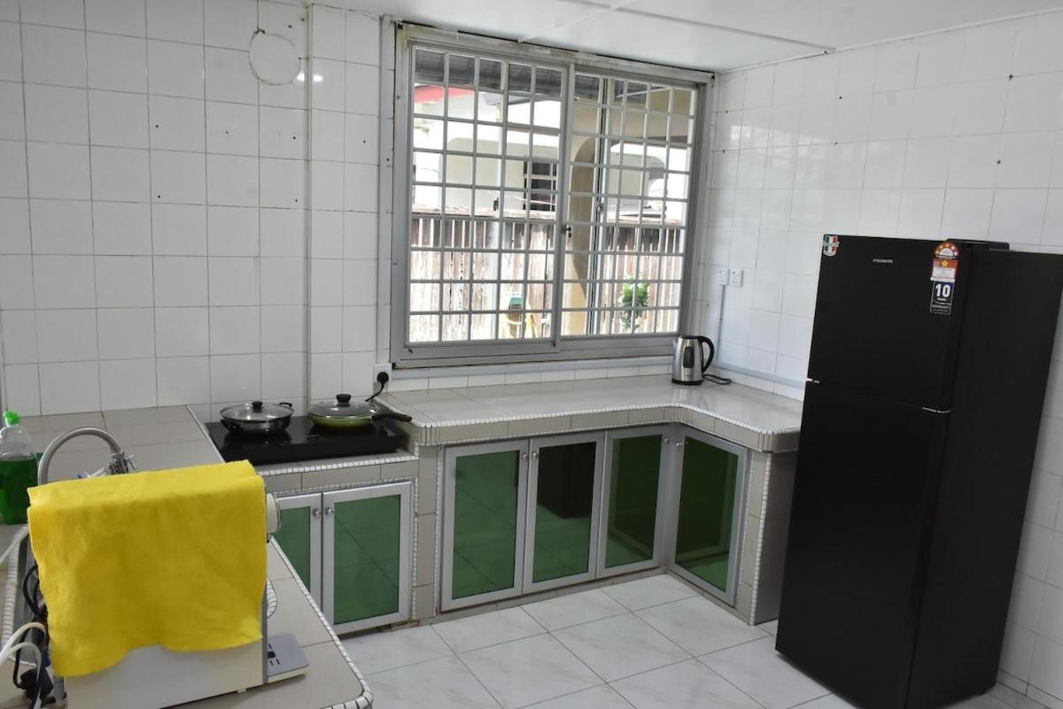 Rain Tree Homestay Bintulu Zewnętrze zdjęcie