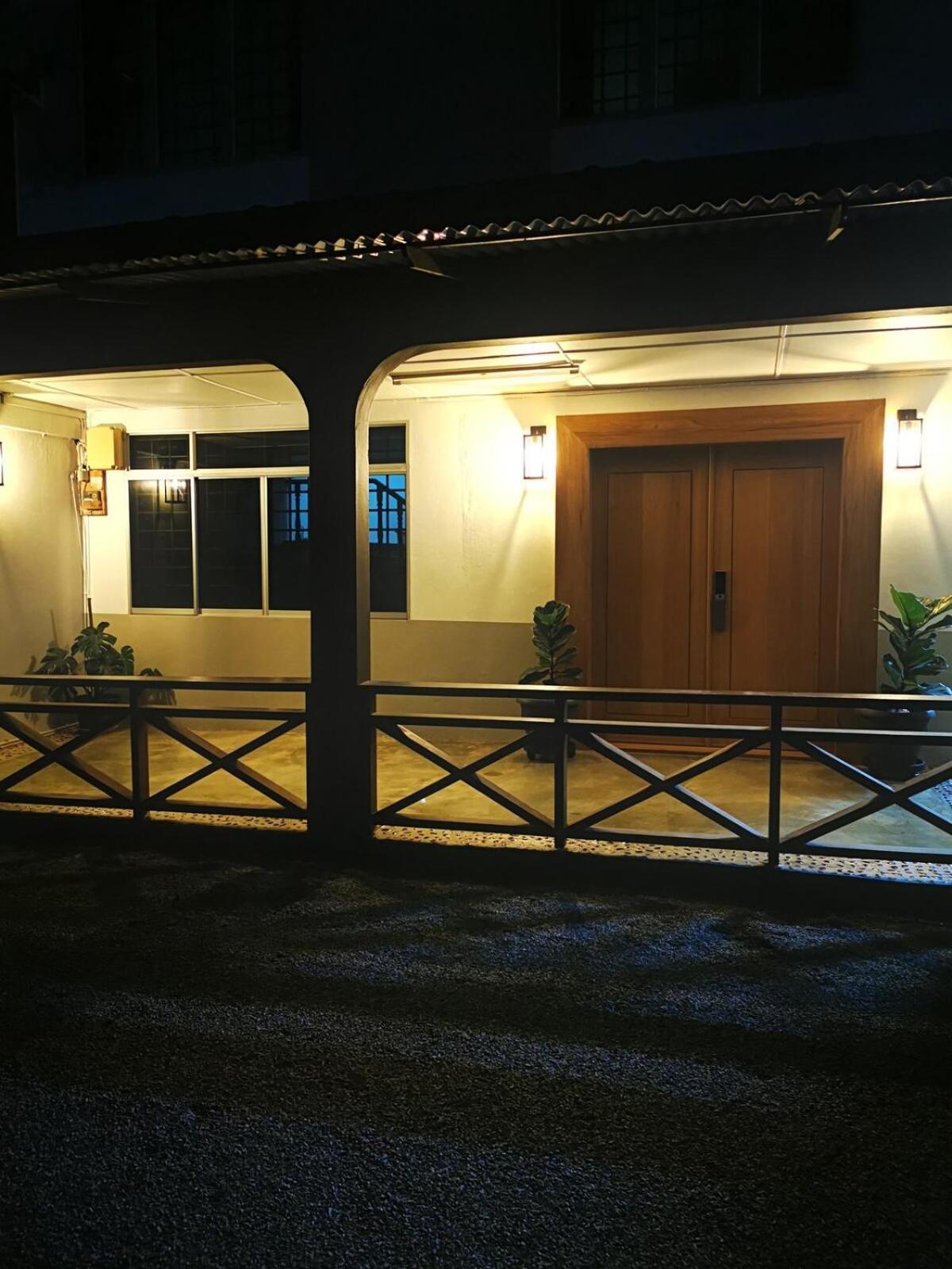 Rain Tree Homestay Bintulu Zewnętrze zdjęcie
